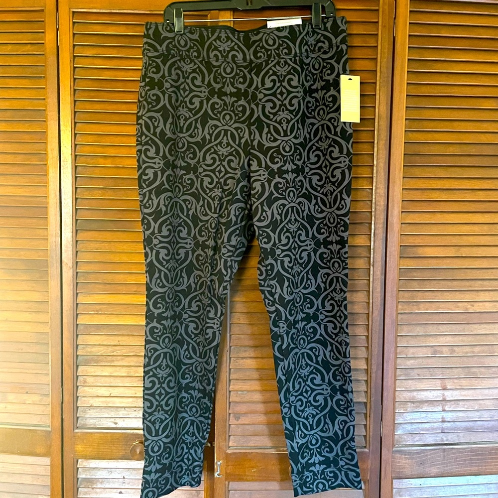 Pull on ankle length skinny pants.